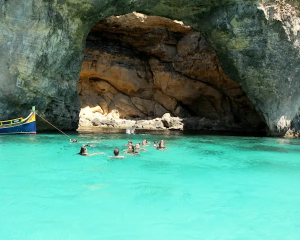 Blue Hole Dive Club